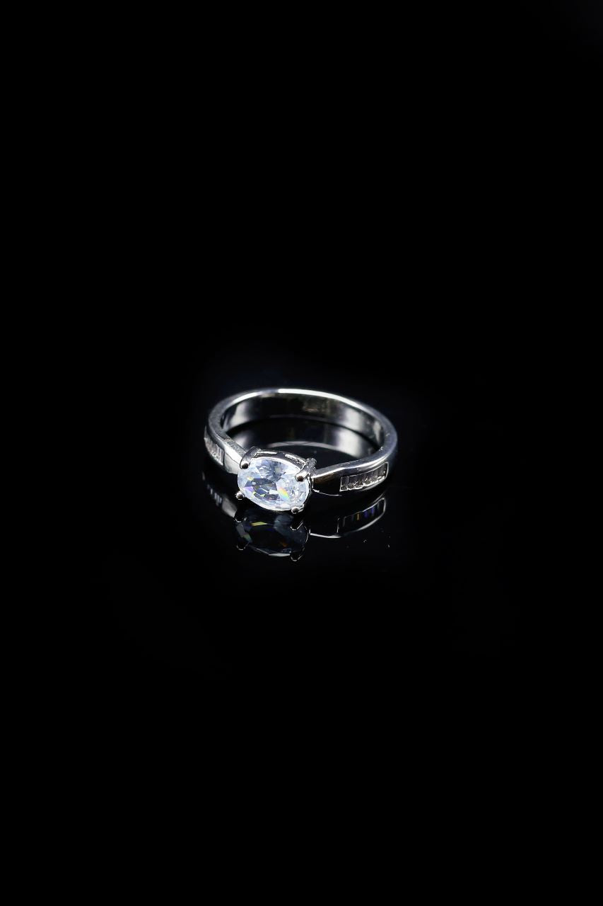 Size 8 Daily Wear White Ring