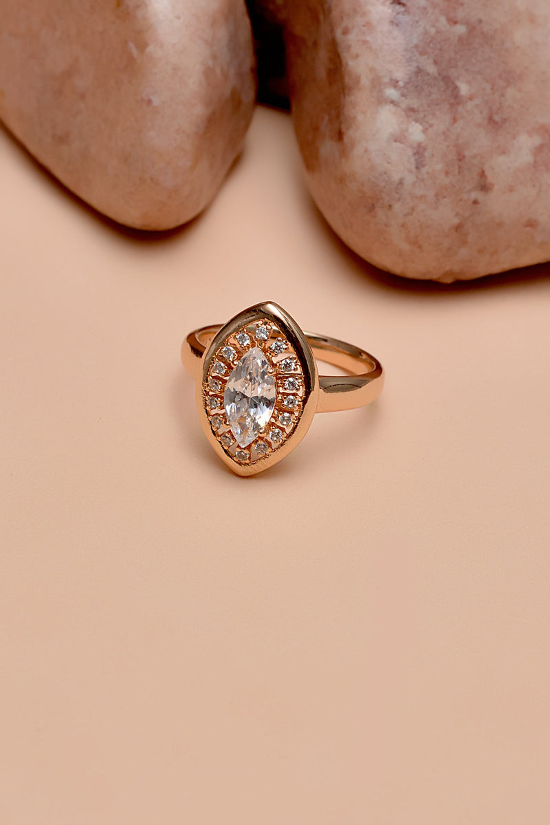 Size 8 Daily Wear Golden Ring
