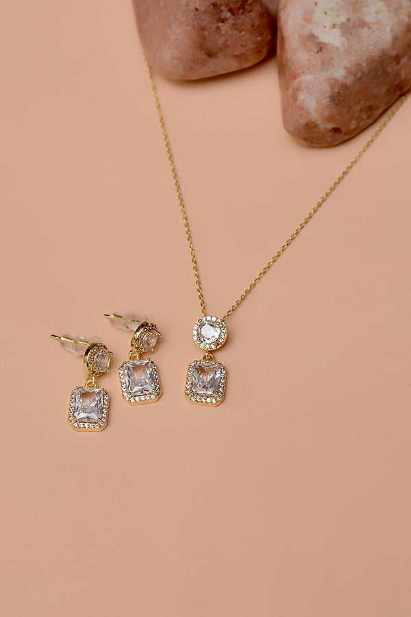 Daily Wear Golden Locket Set