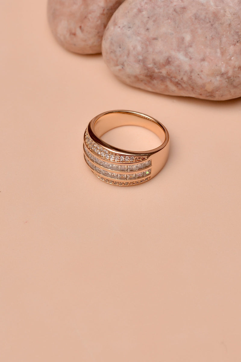 Size 7 Daily Wear Golden Ring