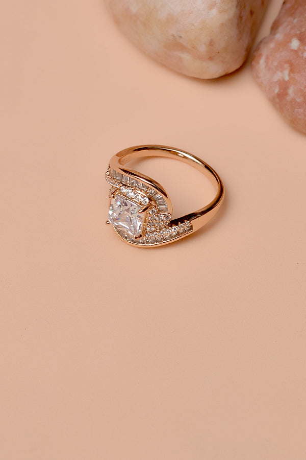 Size 8 Daily Wear Golden Ring
