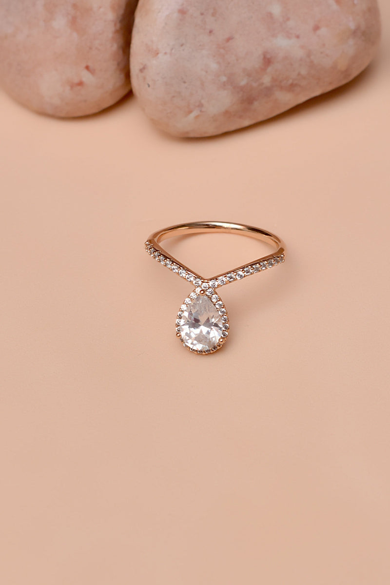Size 8 Daily Wear Golden Ring