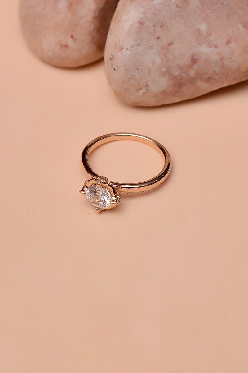 Size 8 Daily Wear Golden Ring