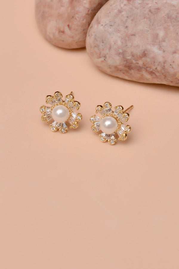 Daily Wear Golden Ear Studs