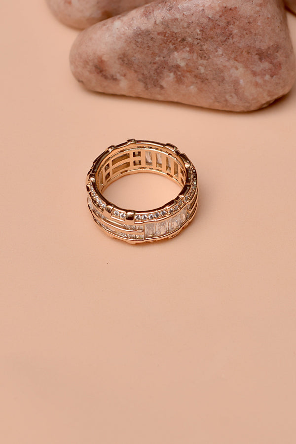 Size 7 Daily Wear Golden Ring