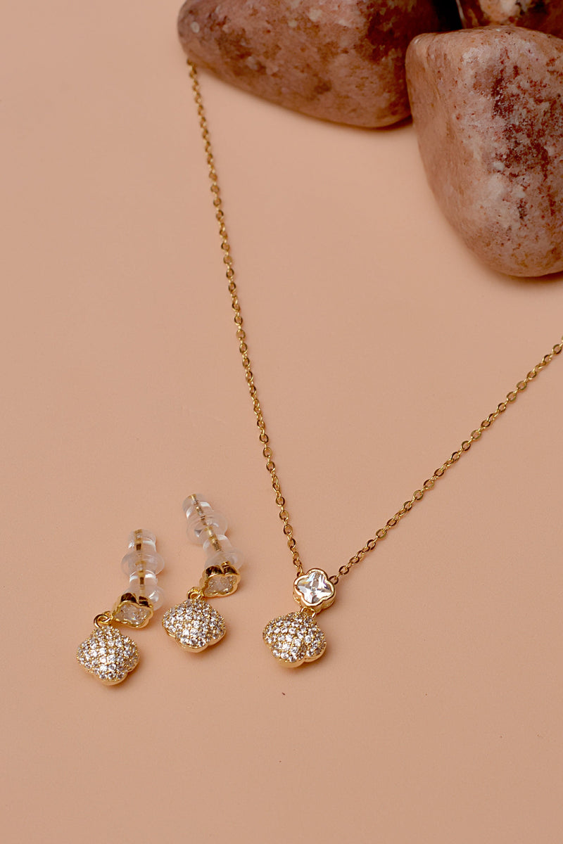 Daily Wear Golden Locket Set