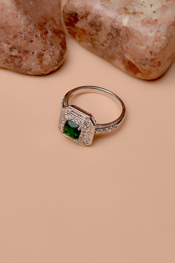 Size 9 Daily Wear Green Ring