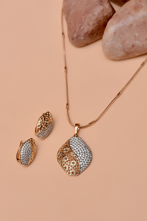 Daily Wear Dual Tone Locket Set