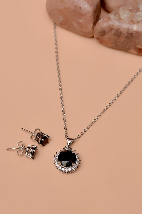 Daily Wear Black Locket Set