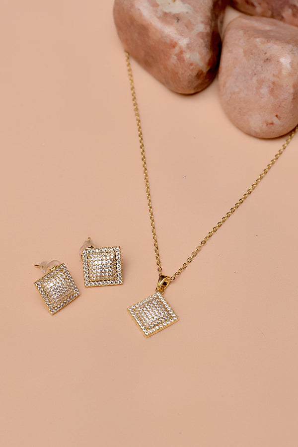 Daily Wear Golden Locket Set