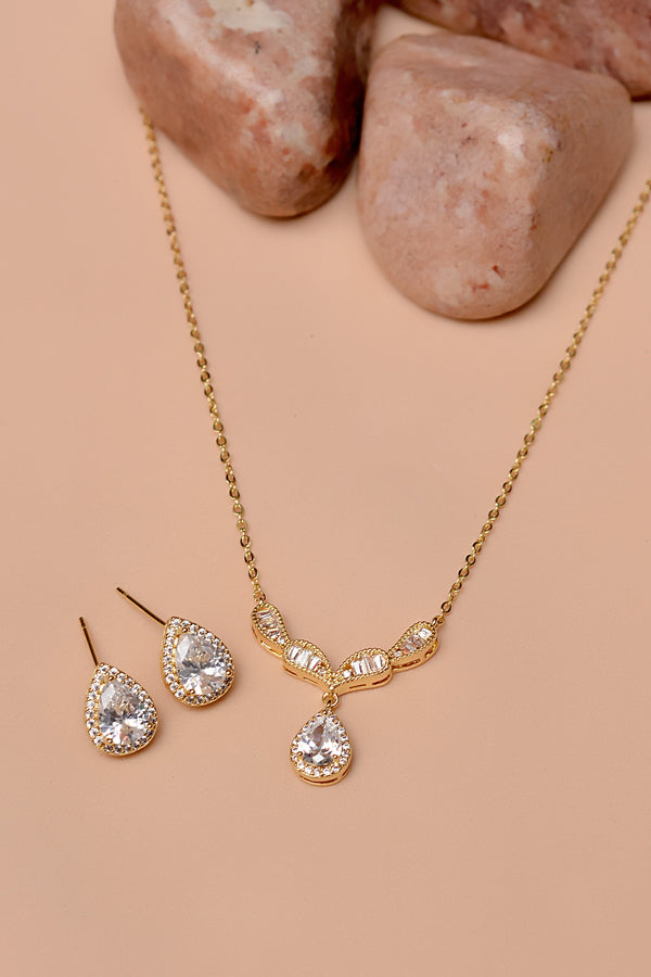 Daily Wear Golden Locket Set