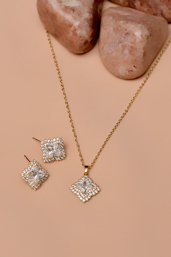 Daily Wear Golden Locket Set