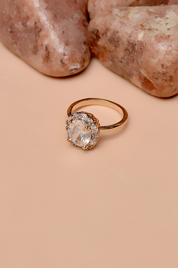Size 8 Daily Wear Golden Ring