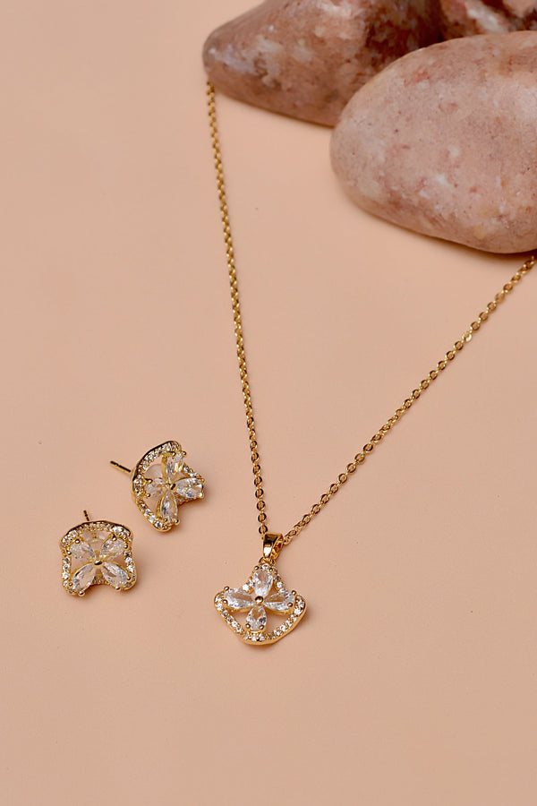 Daily Wear Golden Locket Set