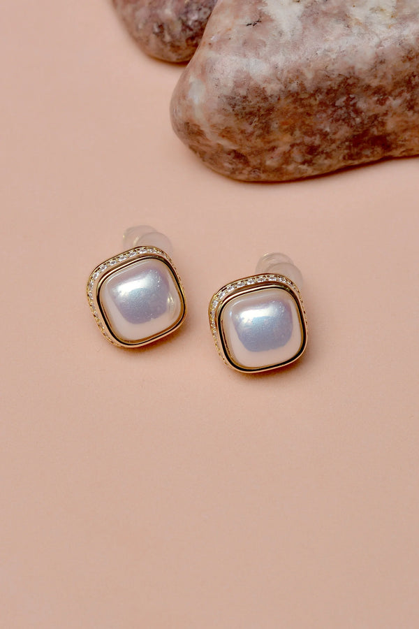 Daily Wear Golden Ear Studs