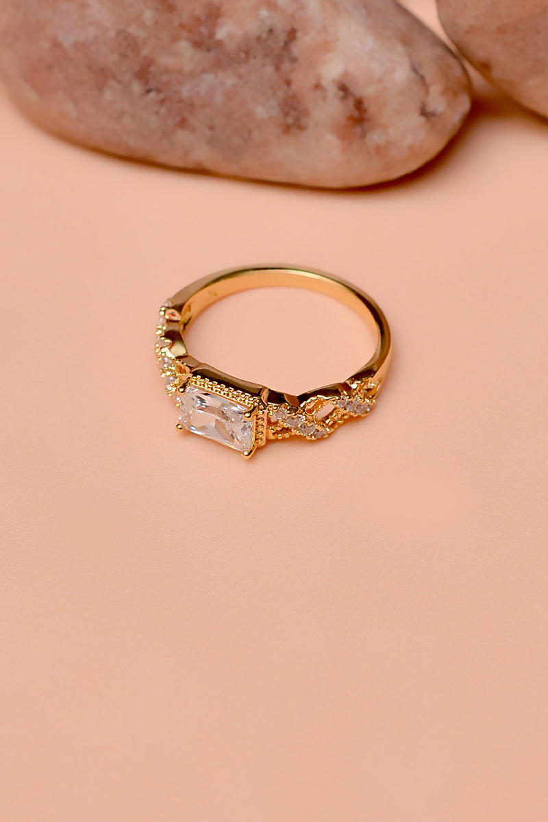 Size 7 Daily Wear Golden Ring