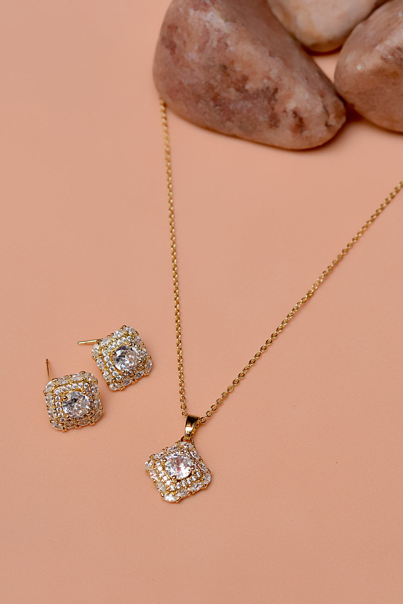 Daily Wear Golden Locket Set