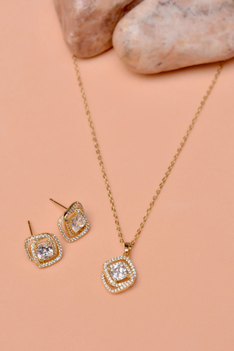Daily Wear Golden Locket Set