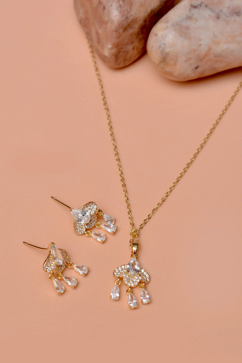 Daily Wear Golden Locket Set