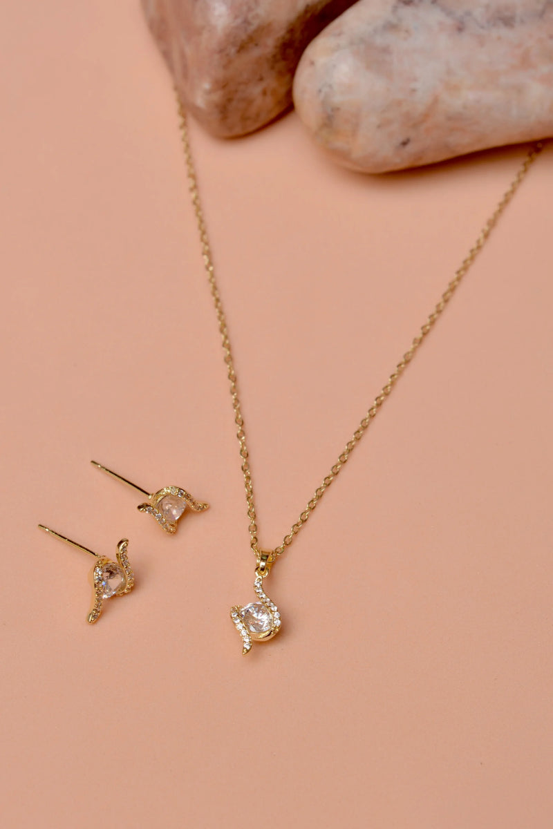 Daily Wear Golden Locket Set