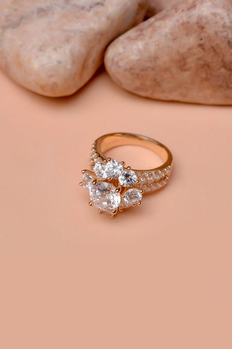 Size 7 Daily Wear Golden Ring
