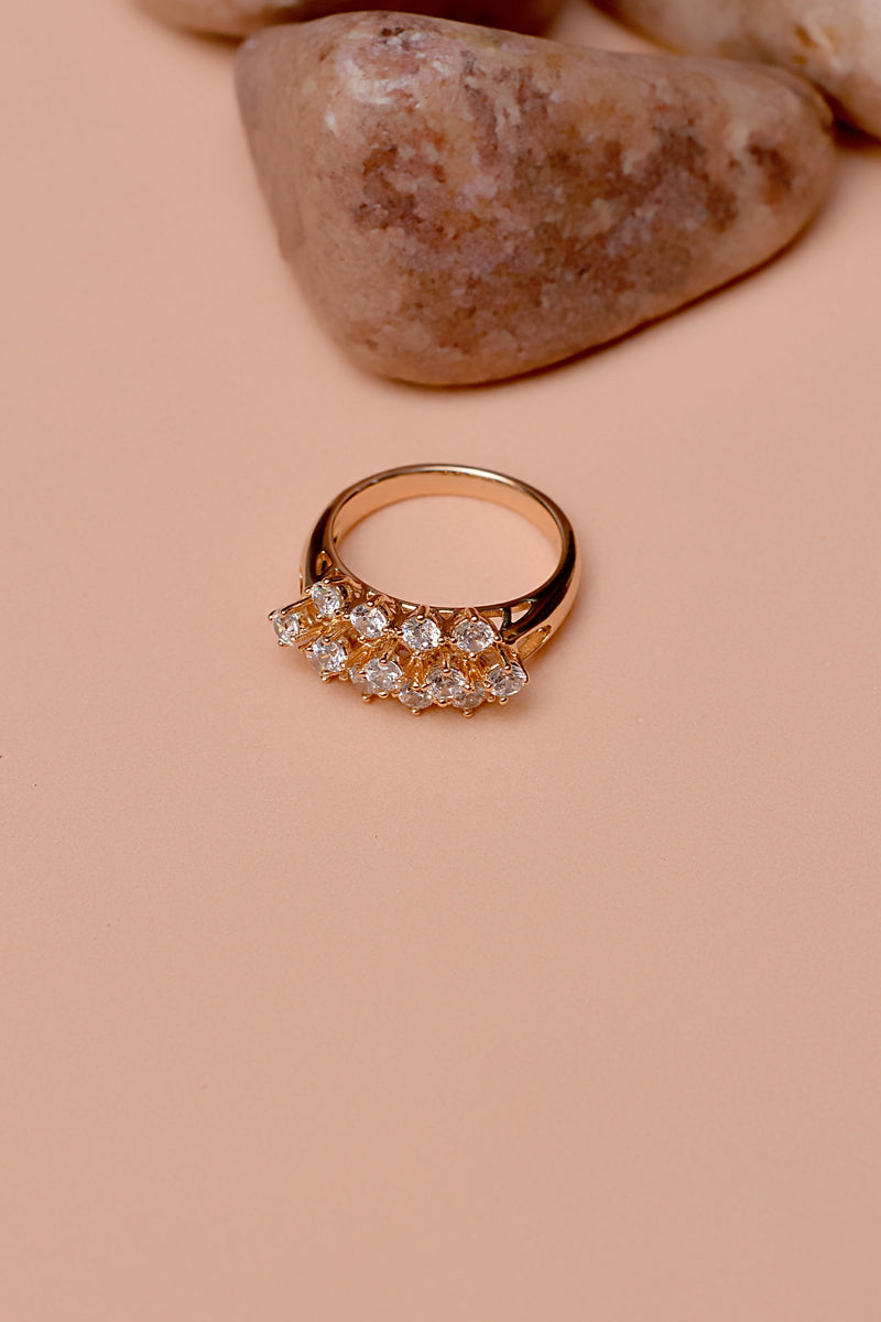 Size 8 Daily Wear Golden Ring