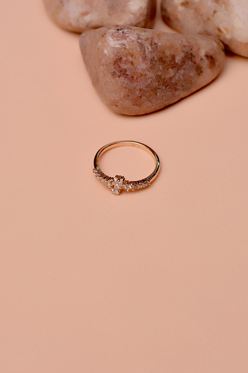 Size 8 Daily Wear Golden Ring