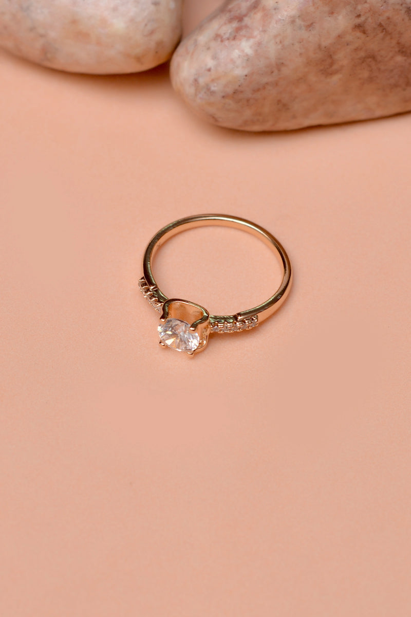 Size 7 Daily Wear Golden Ring