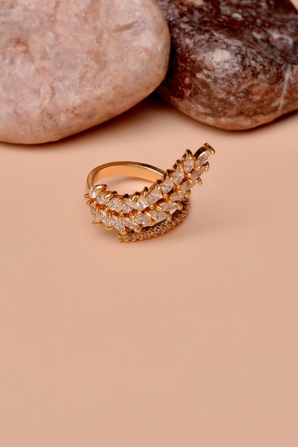 Size 0 Party Wear Golden Ring