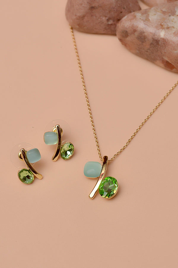 Party Wear Green Locket Set