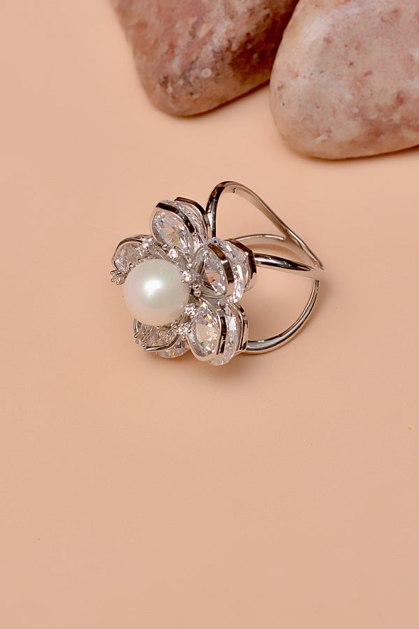 Size 8 Party Wear Silver Ring