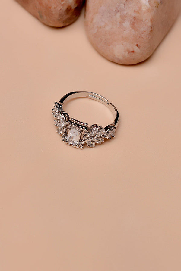 Size 0 Party Wear Silver Ring