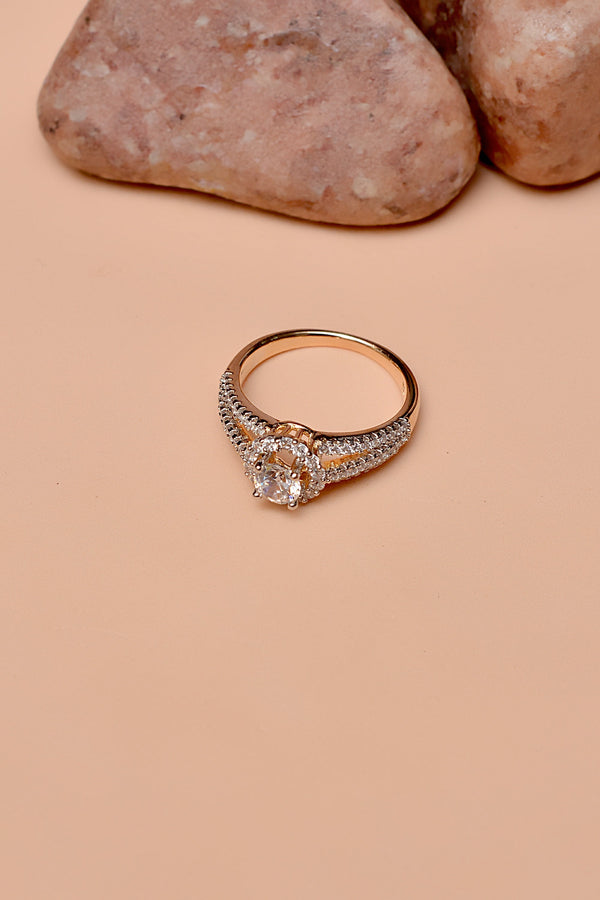 Size 8 Party Wear Dual Tone Ring