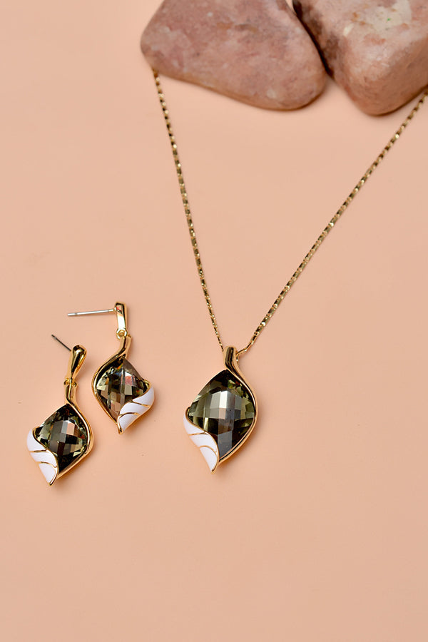 Party Wear Black Locket Set