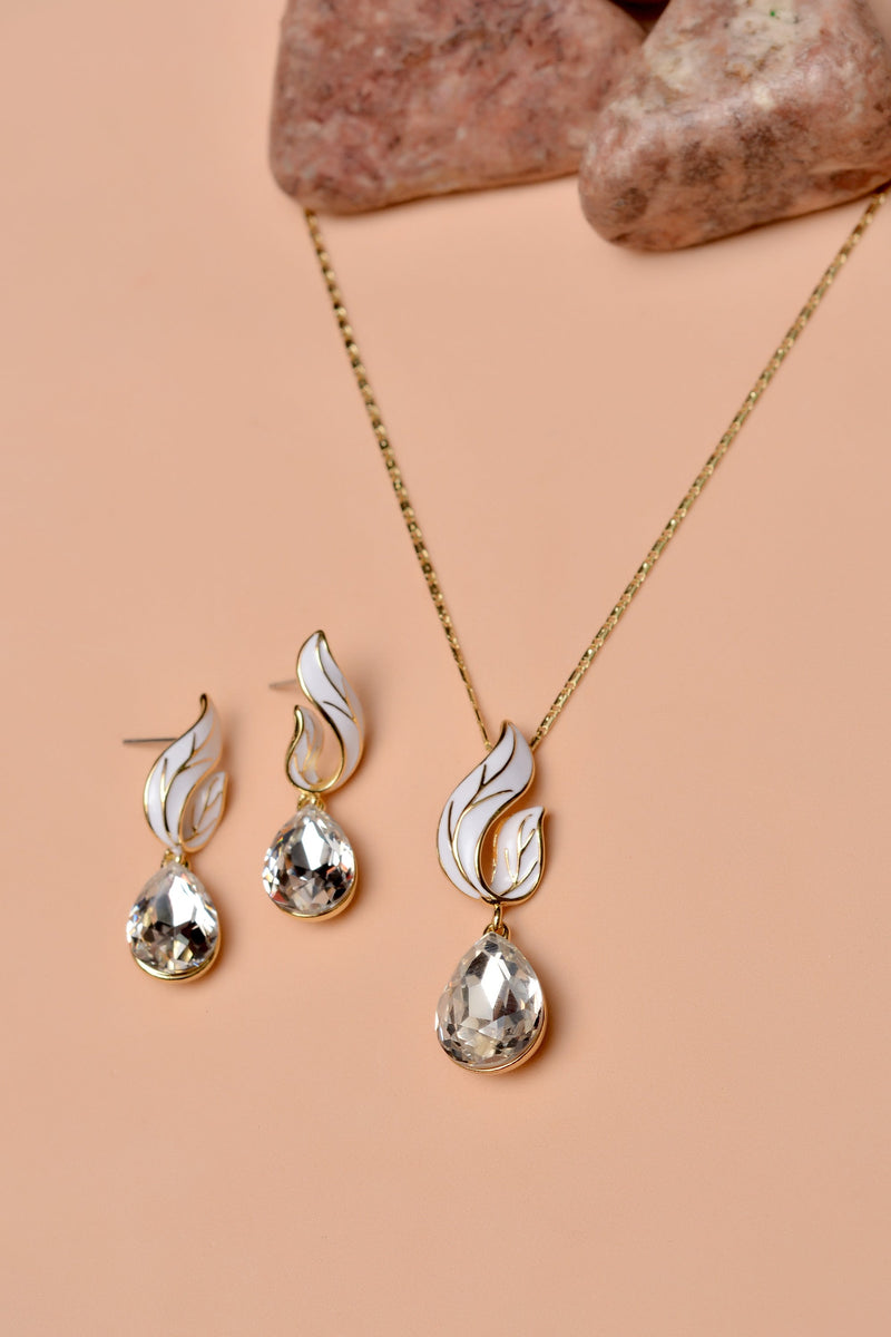 Party Wear Golden Locket Set