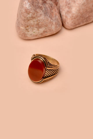 Size 8 Gifting Brown Ring