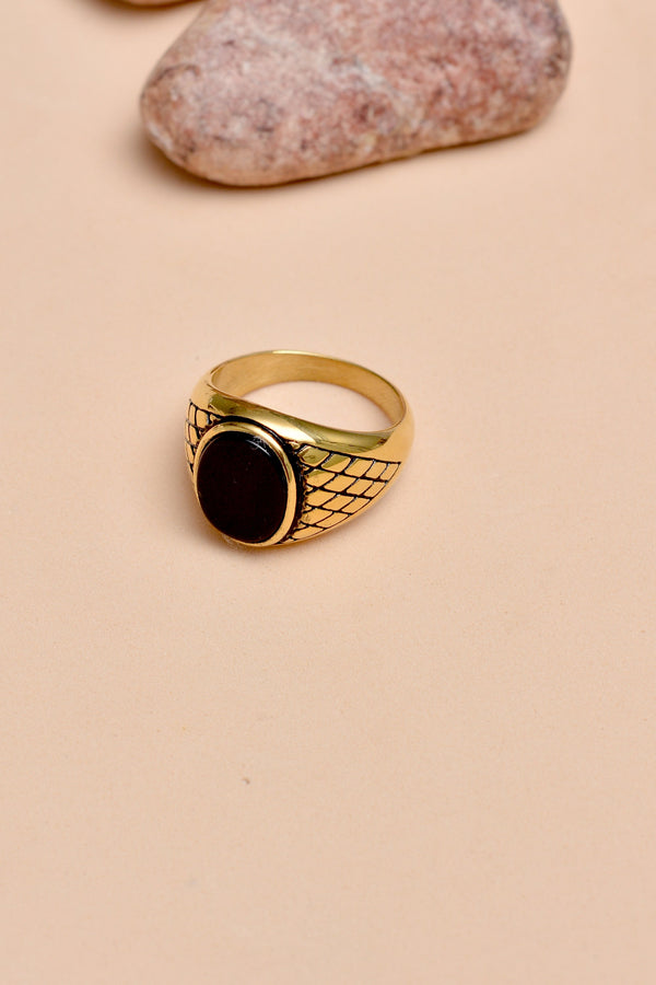 Size 10 Gifting Black Ring