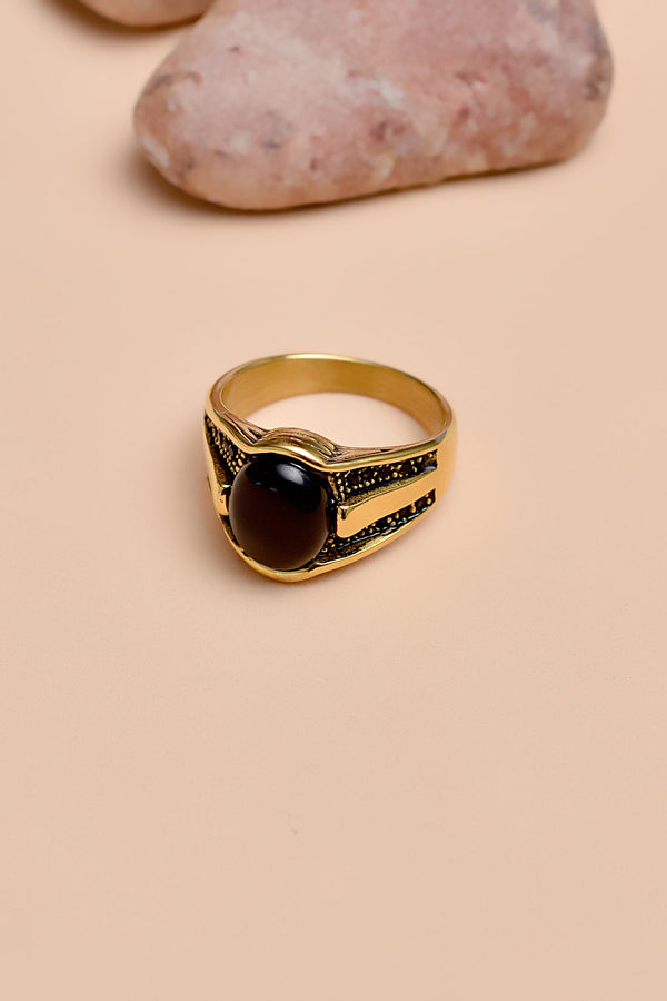 Size 11 Gifting Black Ring