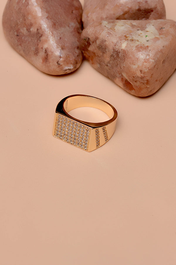 Size 11 Gifting Golden Ring